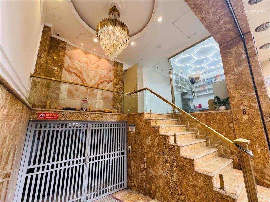 Toà nhà đa năng, võ chí công, tây hồ, dt 180m x 9t mt8m, doanh thu hơn 4.8ty/năm, vô cùng đẹp