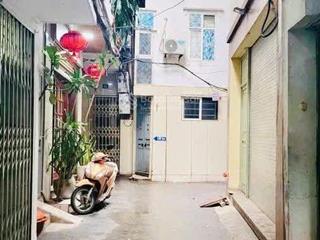 Bán nr tại khâm thiên, đống đa, 4,8 tỷ, 22m2, 4pn, 5 tầng giá khá tốt, chỉ 40m ra mặt phố, ngõ 2,5m