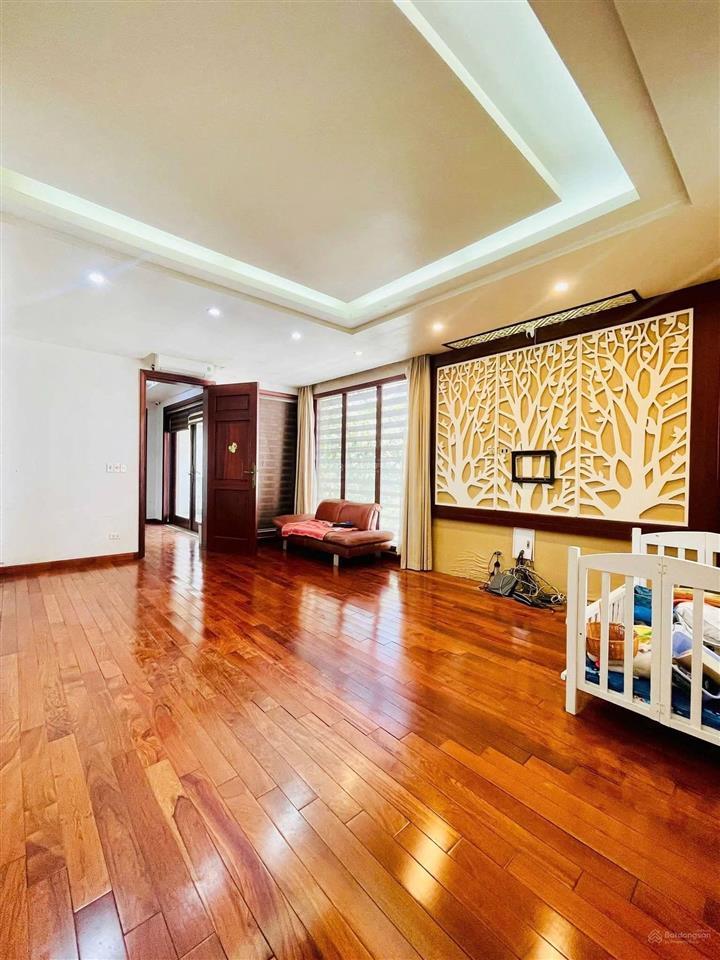 Biệt thự sân vườn hoàng thế thiện phân lô đẳng cấp khu sài đồng chu huy mân, 3 mặt thoáng, ô tô
