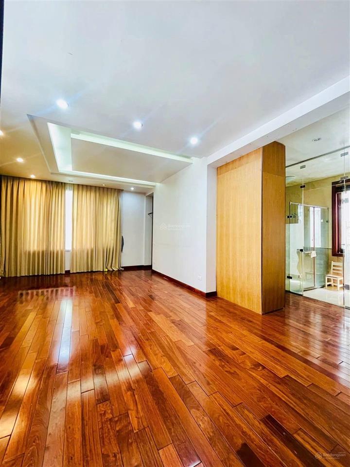 Biệt thự sân vườn hoàng thế thiện phân lô đẳng cấp khu sài đồng chu huy mân, 3 mặt thoáng, ô tô