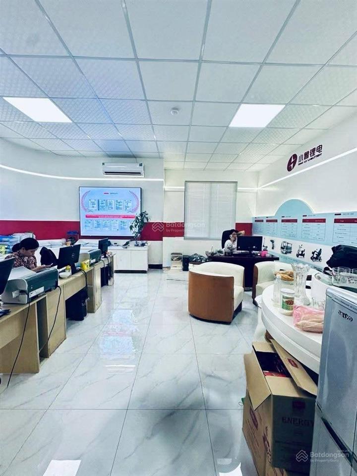 Biệt thự, hoàng trọng mậu, mỹ đình, nam từ liêm, 204m2 4t thang máy giá đầu tư, trước nhà rộng 30m