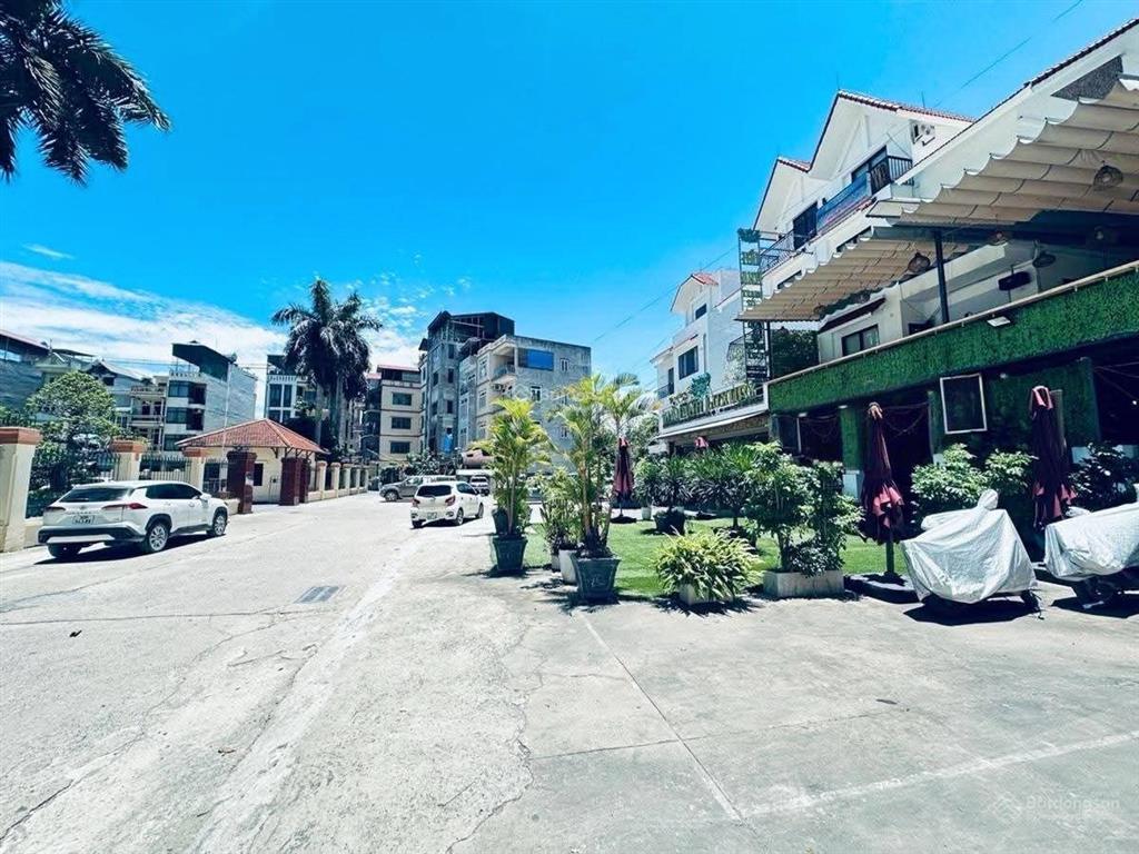 Biệt thự, hoàng trọng mậu, mỹ đình, nam từ liêm, 204m2 4t thang máy giá đầu tư, trước nhà rộng 30m