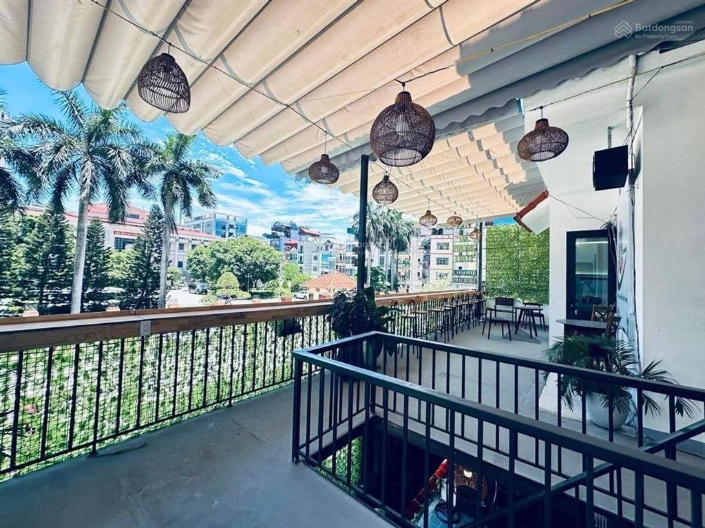 Biệt thự, hoàng trọng mậu, mỹ đình, nam từ liêm, 204m2 4t thang máy giá đầu tư, trước nhà rộng 30m