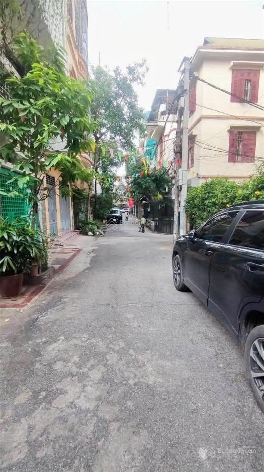 Bt ô tô tránh, phố võng thị, tây hồ, giá đt chào chưa tới 300, bt 5t 151m2 5t móng 9t siêu ngon