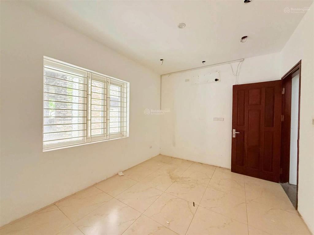 Trần bình, cầu giấy, dt 106m2 x 4t mt 6,6m, vỉa hè ô tô tránh, đỗ ngày đêm, kinh doanh