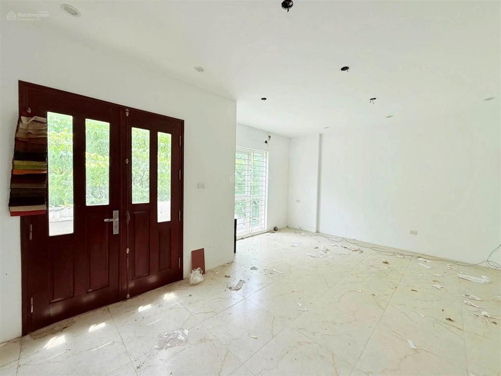 Trần bình, cầu giấy, dt 106m2 x 4t mt 6,6m, vỉa hè ô tô tránh, đỗ ngày đêm, kinh doanh