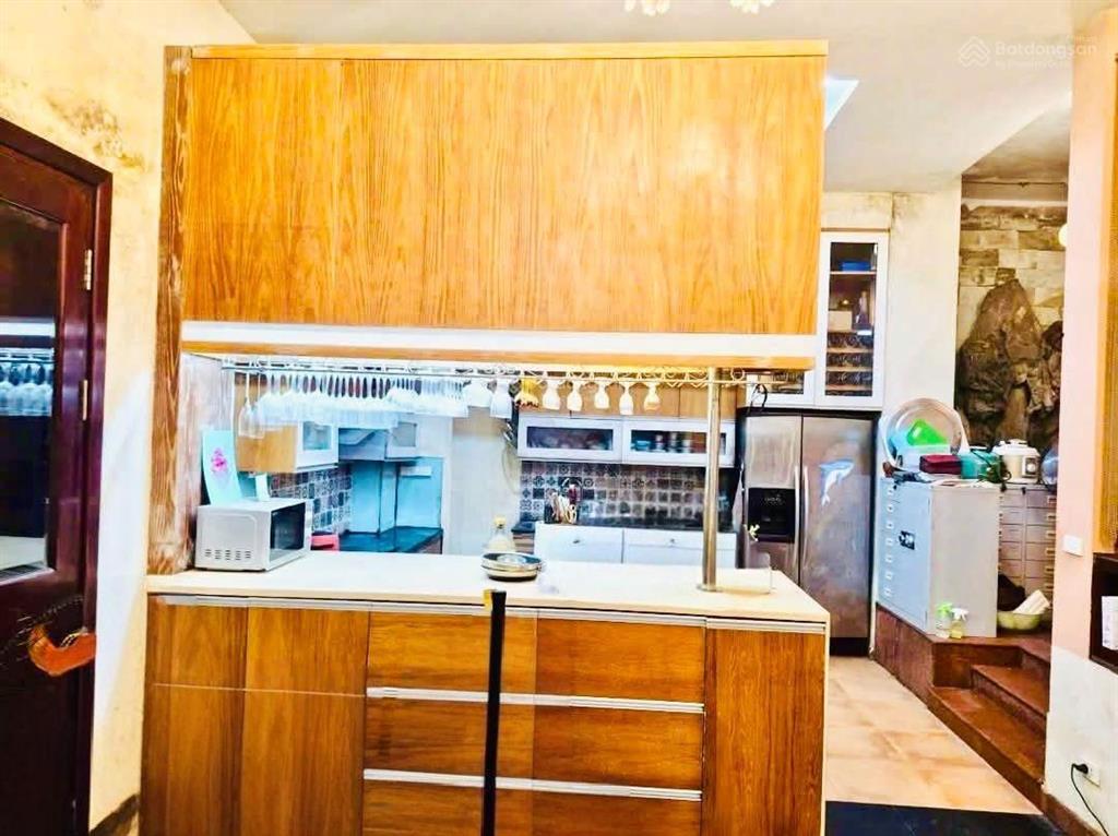 Bt thiên hiền, từ liêm, dt 135m2 x 4t mt 11m, ô tô tránh dừng đỗ, kinh doanh đỉnh, giá vô cùng tốt