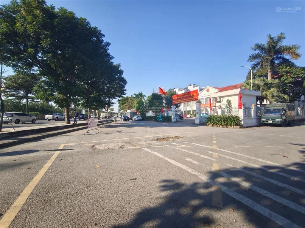Đất, giá đầu tư, phân lô ô tô tránh đỗ, kinh doanh, thông, 3 nhà ra mặt phố, 100m2 x 5,5m mặt tiền