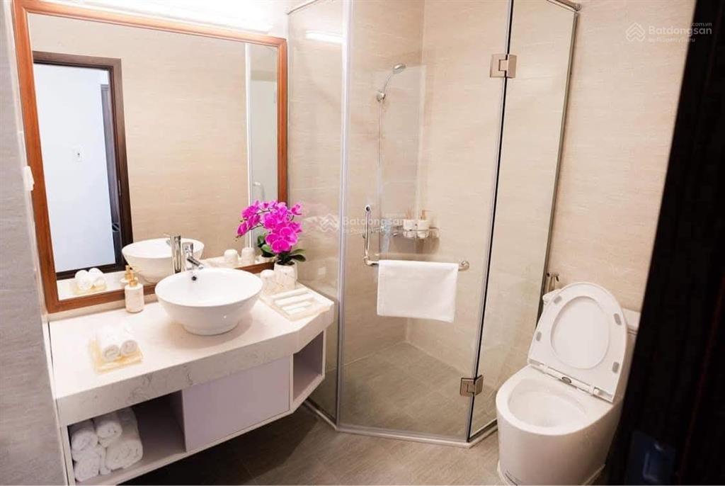 Phố võ chí công, tây hồ toà nhà 10t 345m2 xây full, doanh thu 500tr/tháng, đt giữ tiền vô cùng tốt