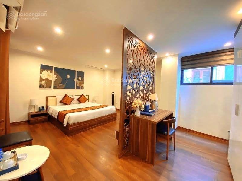 Phố võ chí công, tây hồ toà nhà 10t 345m2 xây full, doanh thu 500tr/tháng, đt giữ tiền vô cùng tốt