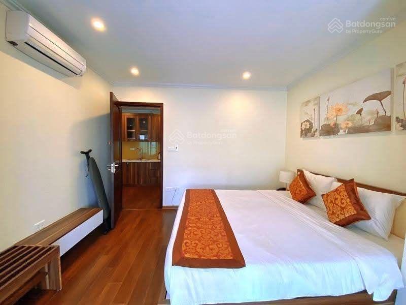 Phố võ chí công, tây hồ toà nhà 10t 345m2 xây full, doanh thu 500tr/tháng, đt giữ tiền vô cùng tốt