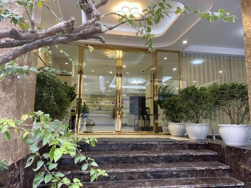 Phố võ chí công, tây hồ toà nhà 10t 345m2 xây full, doanh thu 500tr/tháng, đt giữ tiền vô cùng tốt