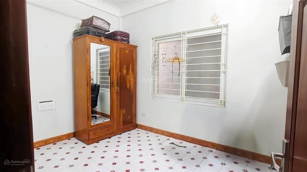 Nhỉnh 13 tỷ 47m ô tô vào nhà, phố dương quảng hàm, cầu giấy, mt 4,4m 5t thông số lý tưởng giá tốt