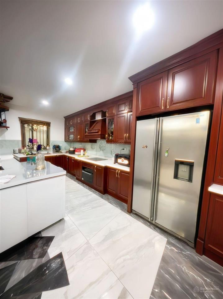 Biệt thự sân vườn, khu đô thị văn phú, hà đông dt 201m x 4t nhỉnh 170tr/1m2, full nội thất