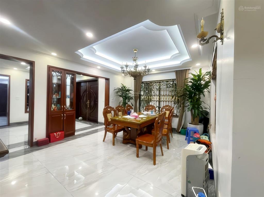 Biệt thự sân vườn, khu đô thị văn phú, hà đông dt 201m x 4t nhỉnh 170tr/1m2, full nội thất
