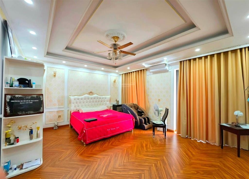 Việt hưng, long biên, dt 95m 5t mt6m, mới gara ô tô, kinh doanh văn phòng, chưa tới 200tr/m