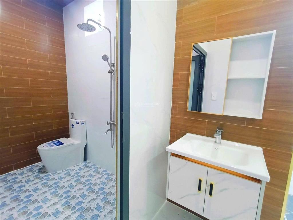 Nhà lầu đẹp phước hải  cách biển 4km