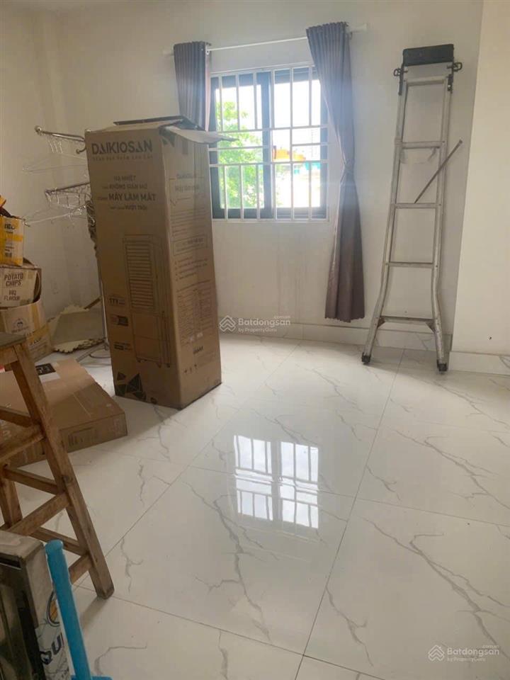 Bán căn nhà khu dân cư bình hưng. kế bến xe quận 8