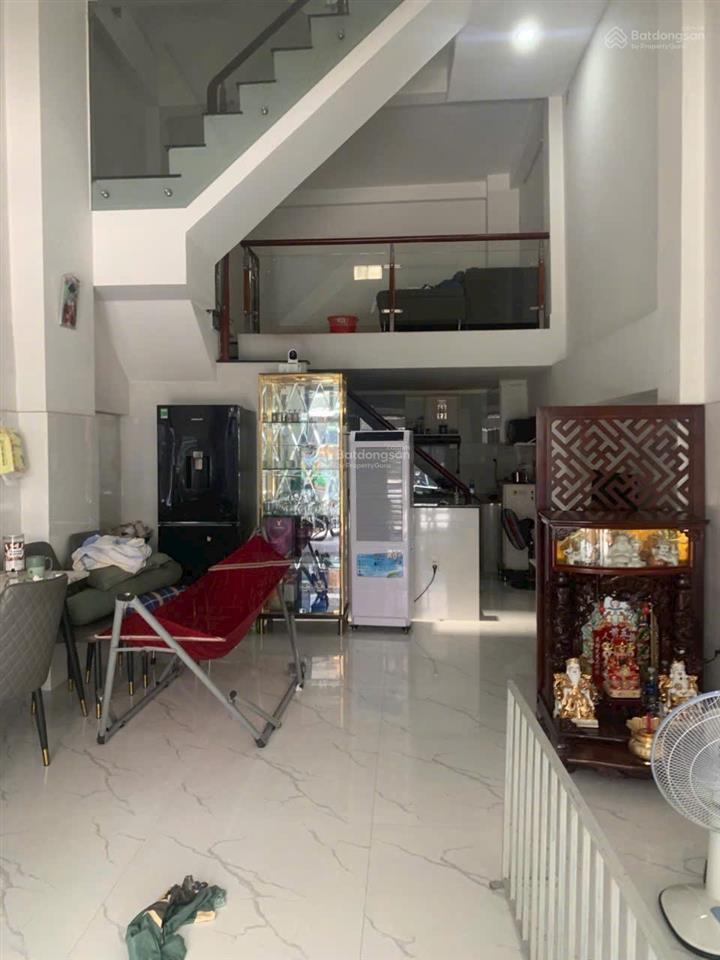 Bán căn nhà khu dân cư bình hưng. kế bến xe quận 8