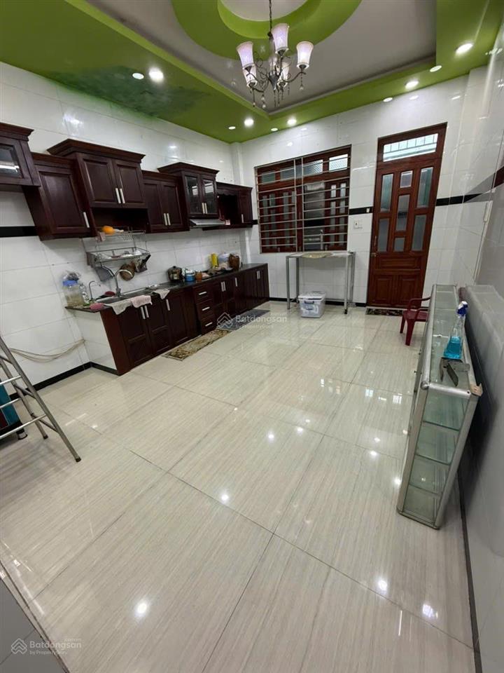 Bán căn nhà khu dân cư bình hưng, kế bến xe quận 8.