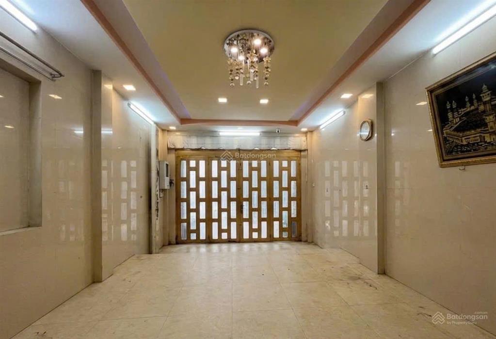 Bán căn góc 2 mặt tiền. kế trường thpt tạ quang bửu.