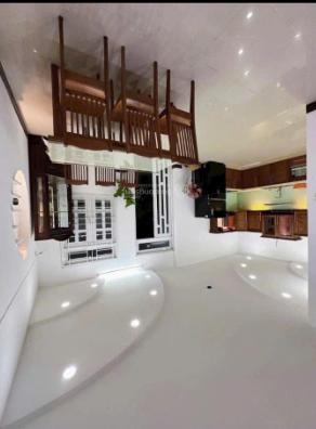 Bán căn biệt thự kế công viên. nhà đẹp. giá êm.