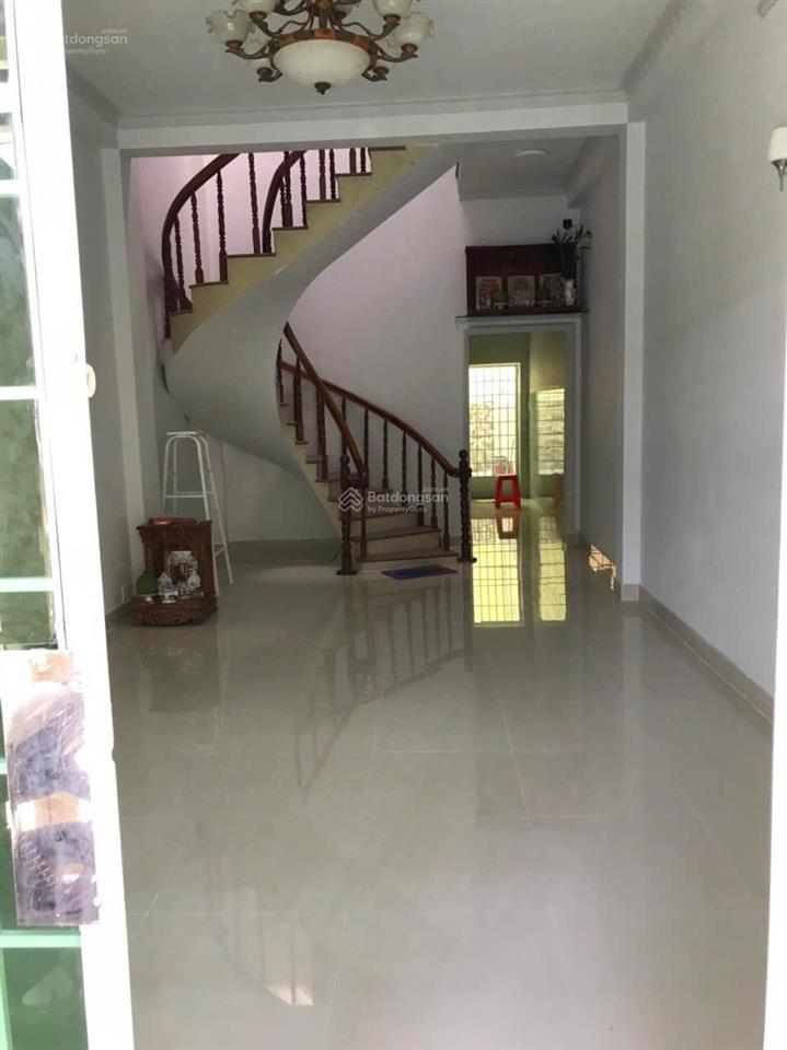 Bán căn nhà khu dân cư bình hưng kế bến xe quận 8.