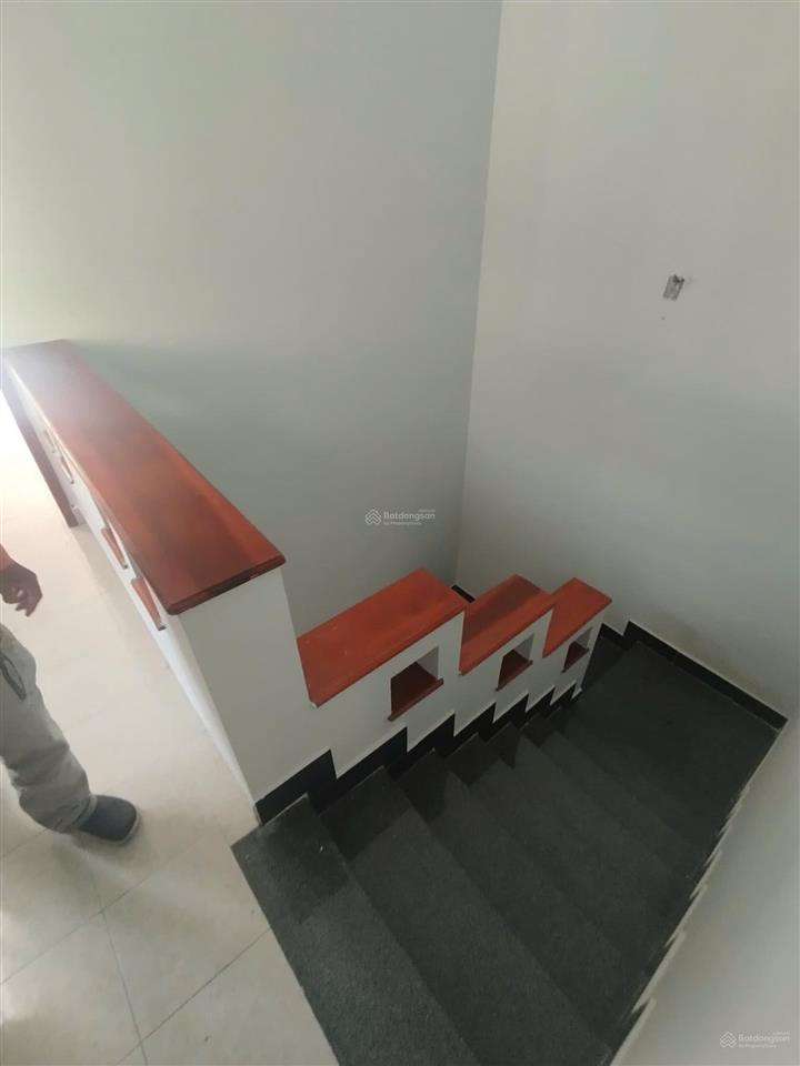Bán căn nhà mặt tiền đường số 1, khu dân cư bình hưng. kế bến xe quận 8.
