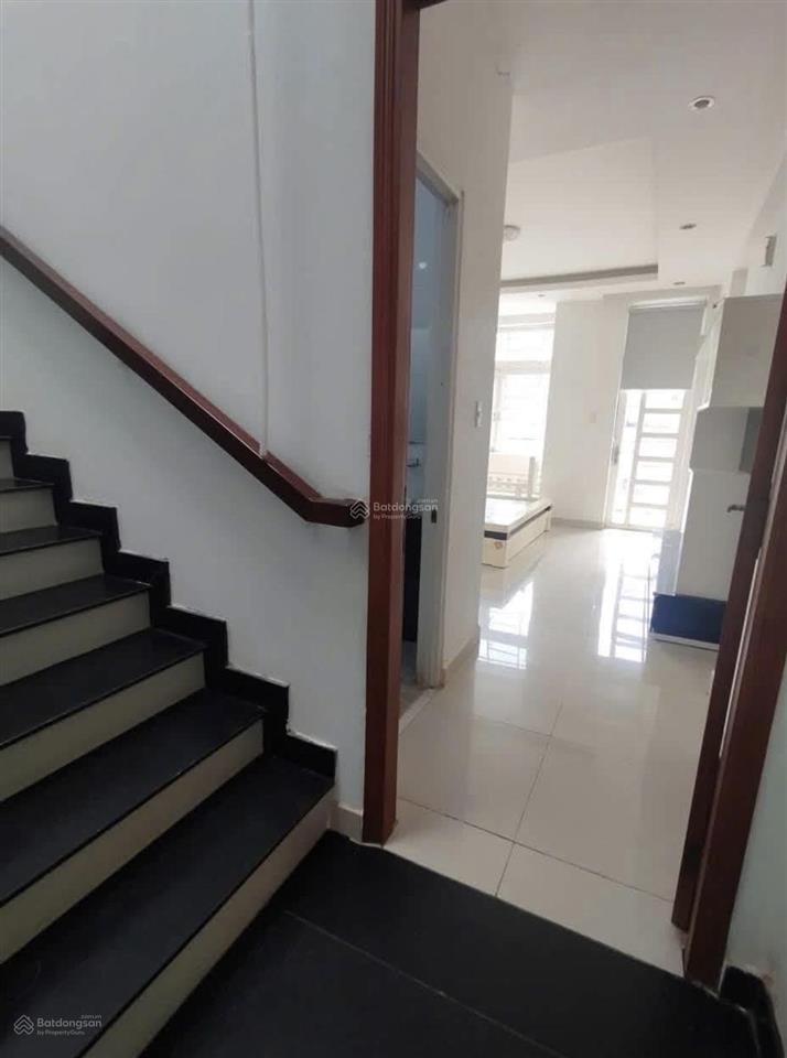 Bán căn nhà khu dân cư bình hưng, kế bến xe quận 8.