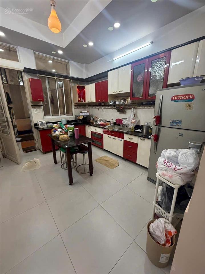 Bán căn nhà khu dân cư bình hưng. kế bến xe quận 8.
