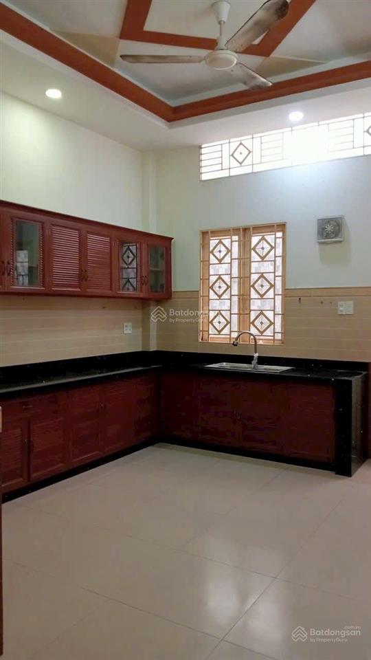 Bán nhà đẹp khu dân cư bình hưng. kế bến xe quận 8.