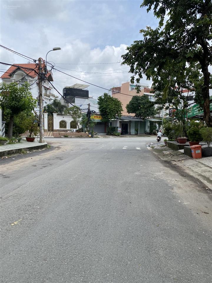 Bán căn nhà siêu phẩm khu dân cư phong phú 5. kế bến xe quận 8.