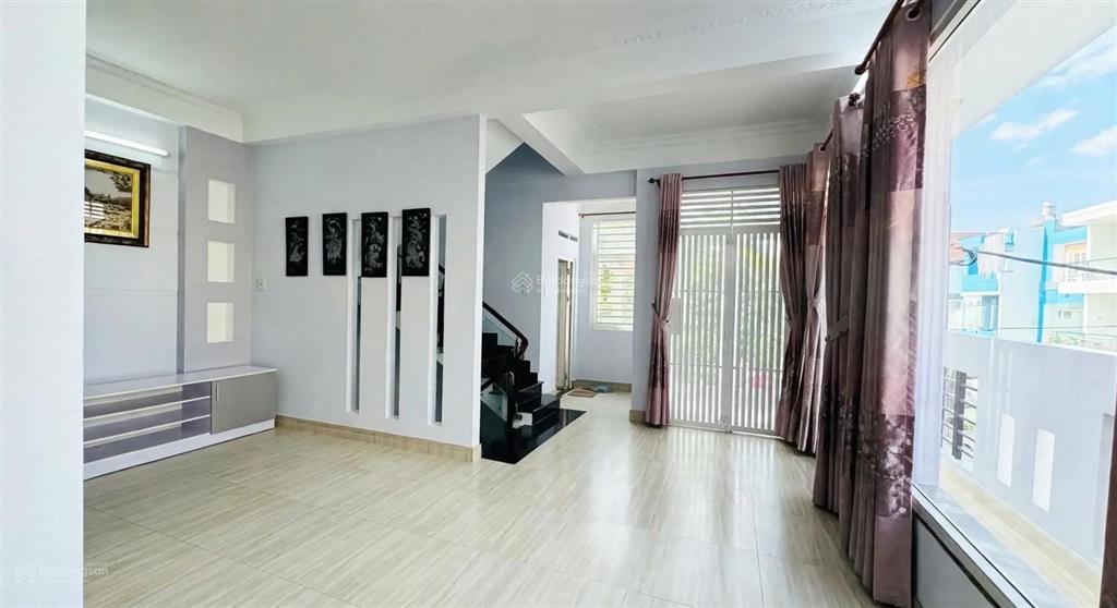 Bán căn góc 2 mặt tiền khu dân cư bình hưng. kế bến xe quận 8.