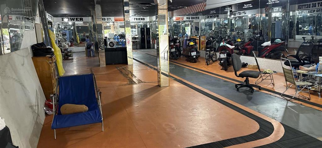 Bán nhà riêng tại minh phụng, 55 tỷ, 240 m2, hàng hiếm đẹp, nhiều tiện ích