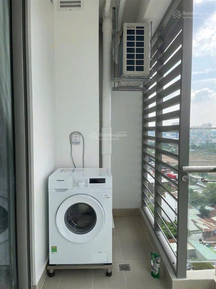 Chung cư cao cấp sky89 cho thuê gấp căn hộ 2pn2wc full nội thất view ngắm lm81 giá chỉ 16tr