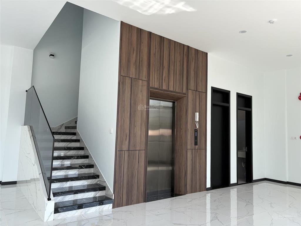 Nhà riêng, nhà góc, diện tích 750 m2, đường lý nam đế