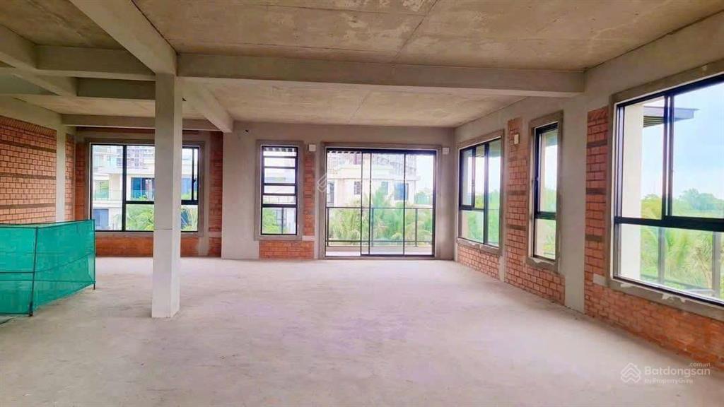 Phiên bản giới hạn, nhà phố liền kề 6x21m view kênh đào, riêng tư, mua trực tiếp nam long