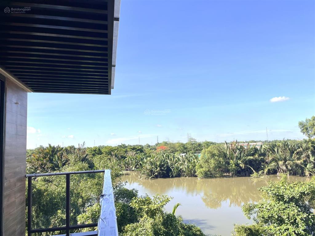 Phiên bản giới hạn, nhà phố liền kề 6x21m view kênh đào, riêng tư, mua trực tiếp nam long