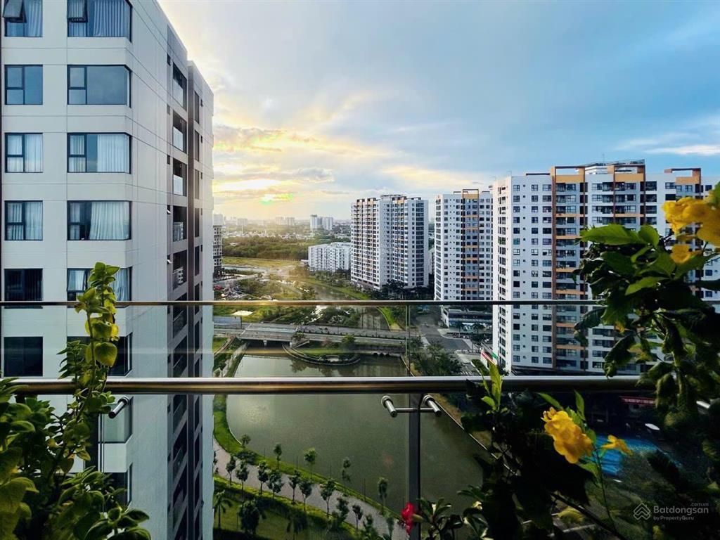 Ngộp bank cần ra gấp căn 3pn  mizuki park ban công siêu rộng, nhà còn rất mới giá 5,5 tỷ (sổ sẵn)