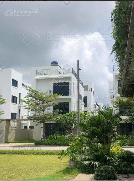 Bán biệt thự biển sát biển vlasta sầm sơn