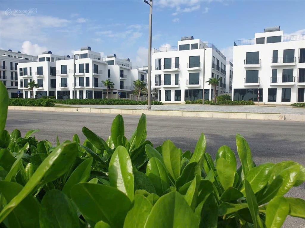 Bán biệt thự biển sát biển vlasta sầm sơn