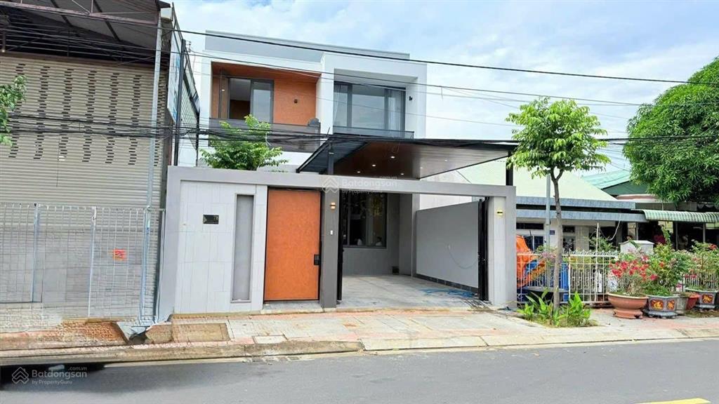Nhà cực đẹp mới 99% ngay đường trần quang diệu, p. bà rịa. thiết kế 1 trệt 1 lầu 8m x 24m