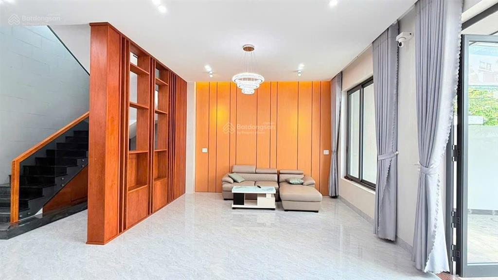 Nhà cực đẹp mới 99% ngay đường trần quang diệu, p. bà rịa. thiết kế 1 trệt 1 lầu 8m x 24m