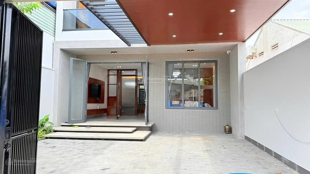 Nhà cực đẹp mới 99% ngay đường trần quang diệu, p. bà rịa. thiết kế 1 trệt 1 lầu 8m x 24m