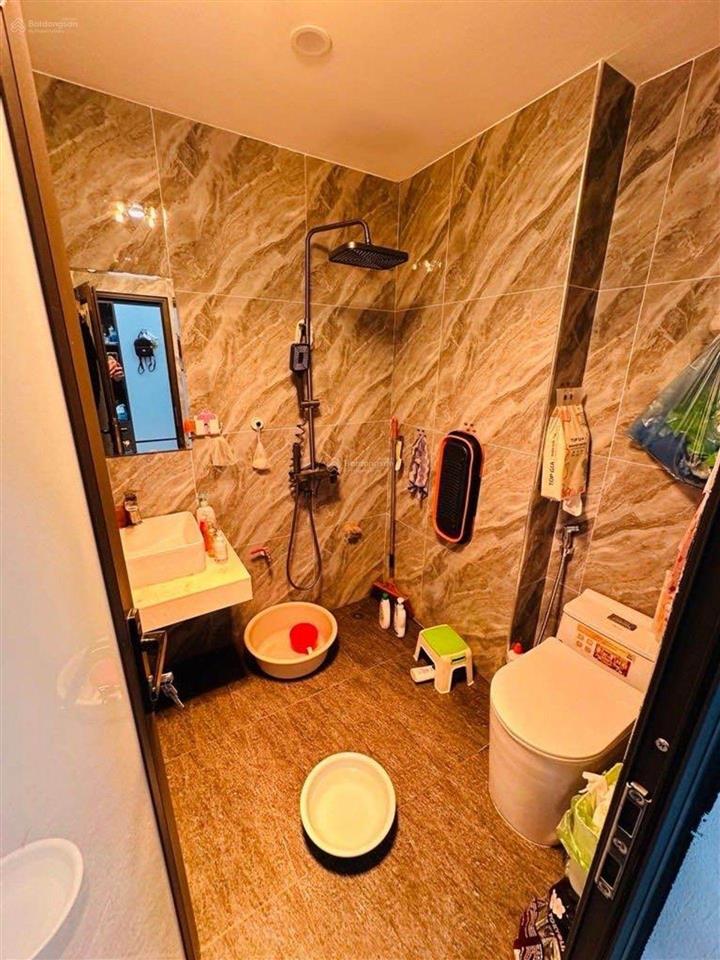 Bán nhà ngõ 521 an dương vương, phường phú thượng, 41m2, 6 tầng thang máy, ô tô vào nhà