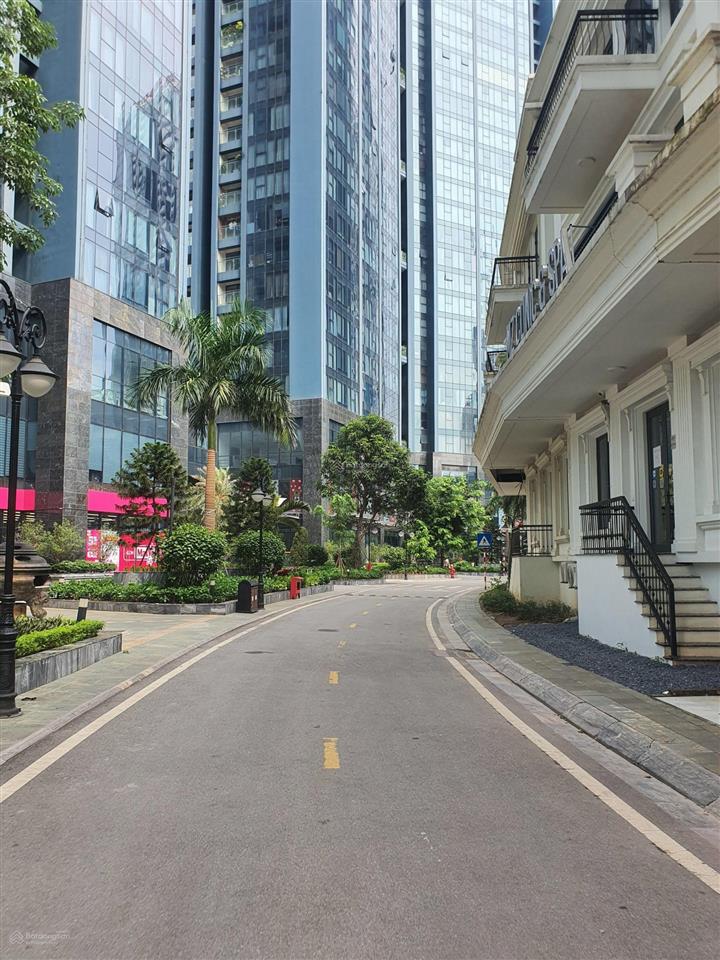 Bán biệt thự liền kề sunshine city ciputra, dt 150m2. giá 54 tỷ có thương lượng