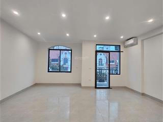 Cho thuê nhà hoàn thiện 4 tầng đẹp giá thuê chỉ 20tr / tháng