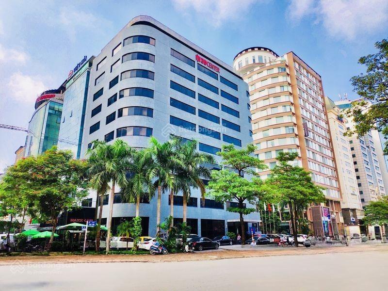 Bán tòa văn phòng khu cầu giấy, dt 1300m2, 2 mặt tiền ô tô tránh vỉa hè cực hiếm