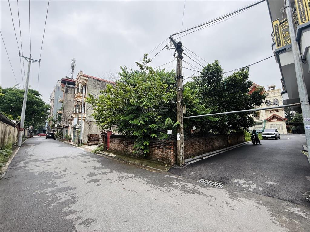 Bán lô đất nhỏ xinh đang có nhà cấp 4 cho thuê