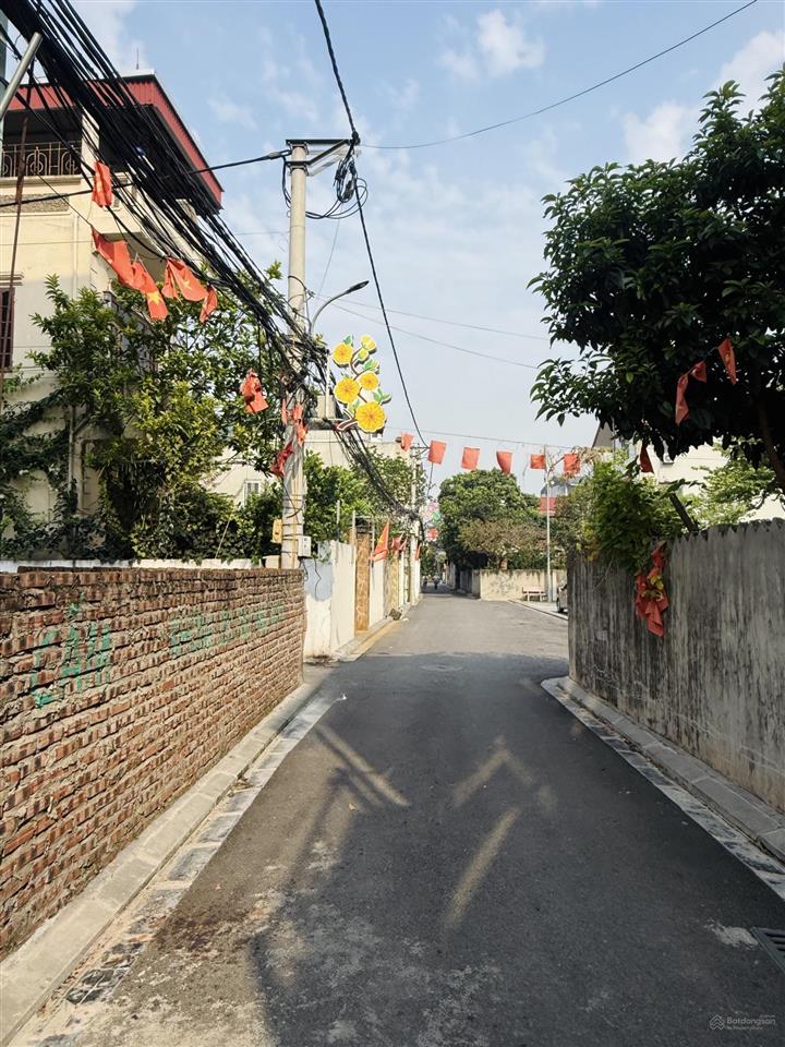 Chính chủ gửi bán lô góc đường thông oto 7 chỗ